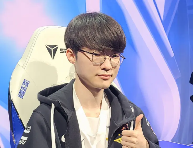 开云体育中国-C9碾压IG，Perkz极限生还后反打宿敌对决四强赛，点燃全场激情