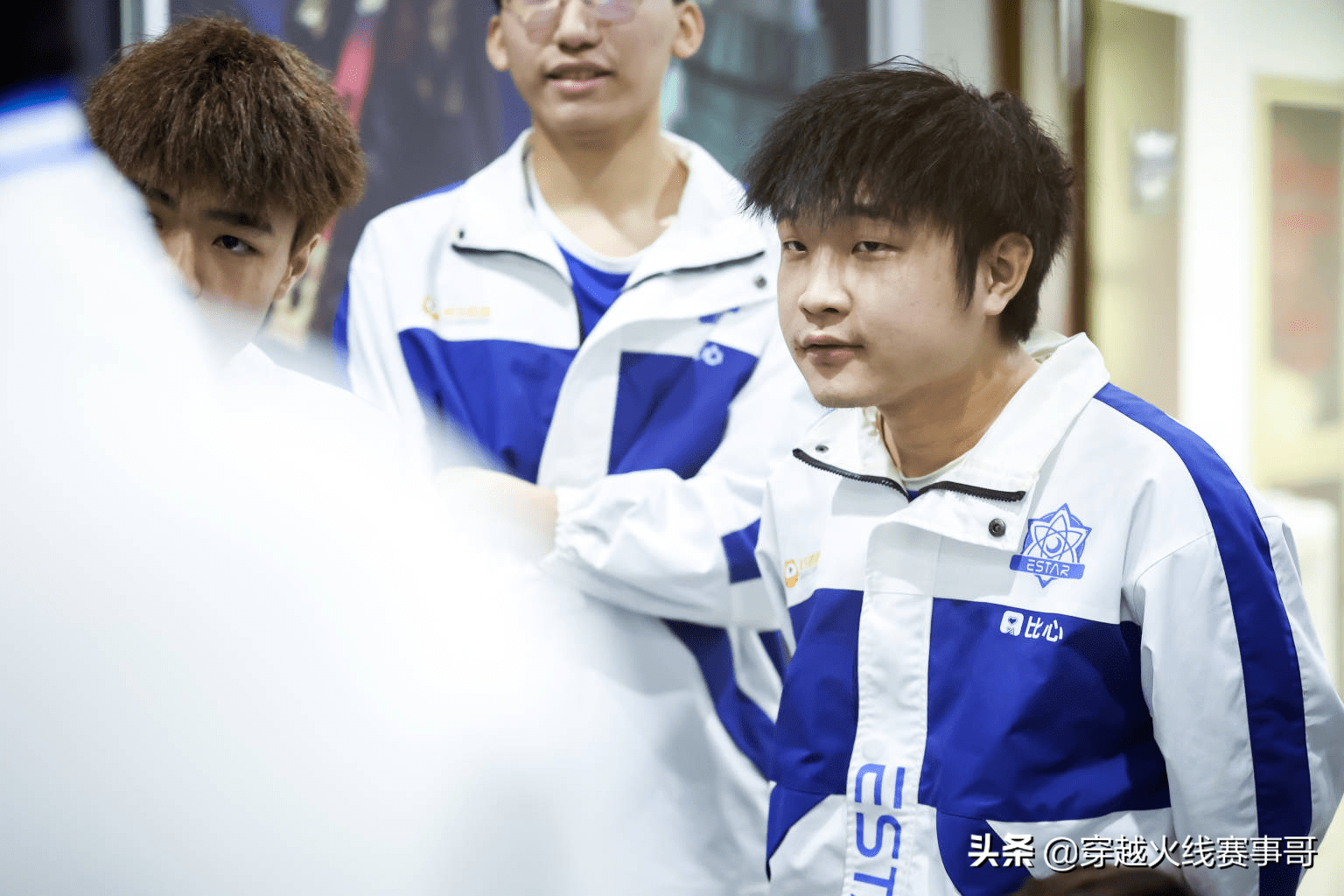 HKA横扫EG，Elk打出惊人五杀宿敌对决淘汰赛，让粉丝疯狂欢呼