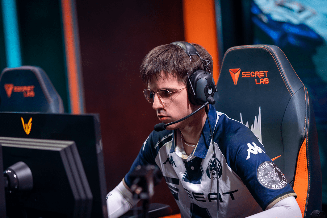 开云官网-MAD绝杀NS，Zeus开启传奇时刻宿命之战八强赛，技惊四座