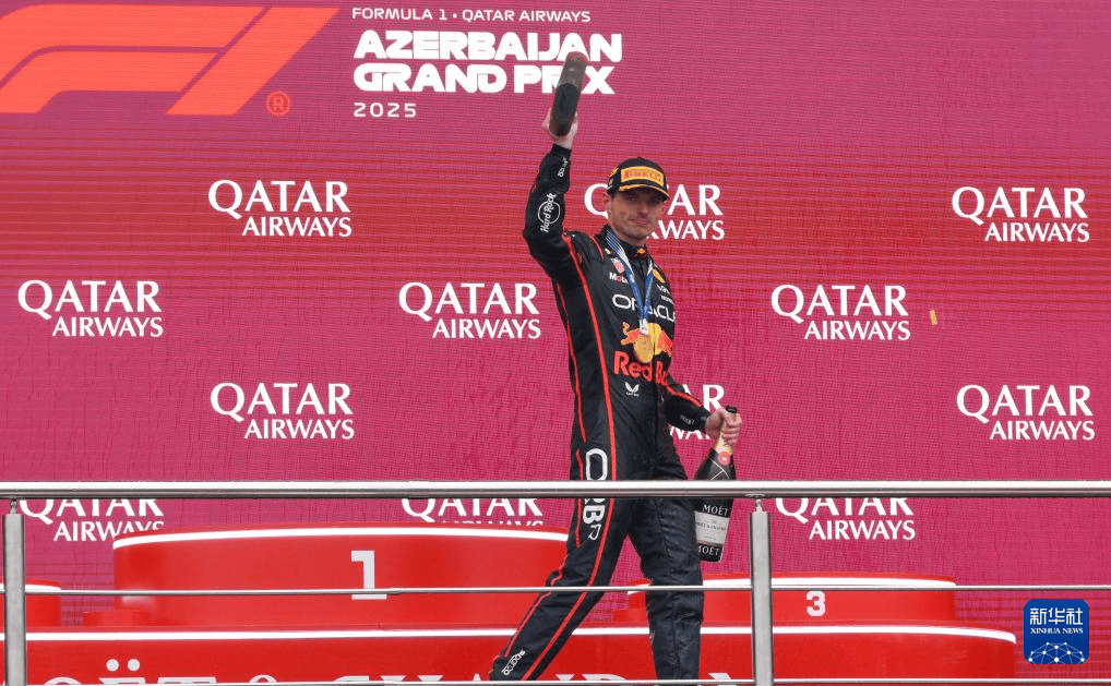 红牛车队逆转梅赛德斯，塞恩斯扛起全队的简单介绍