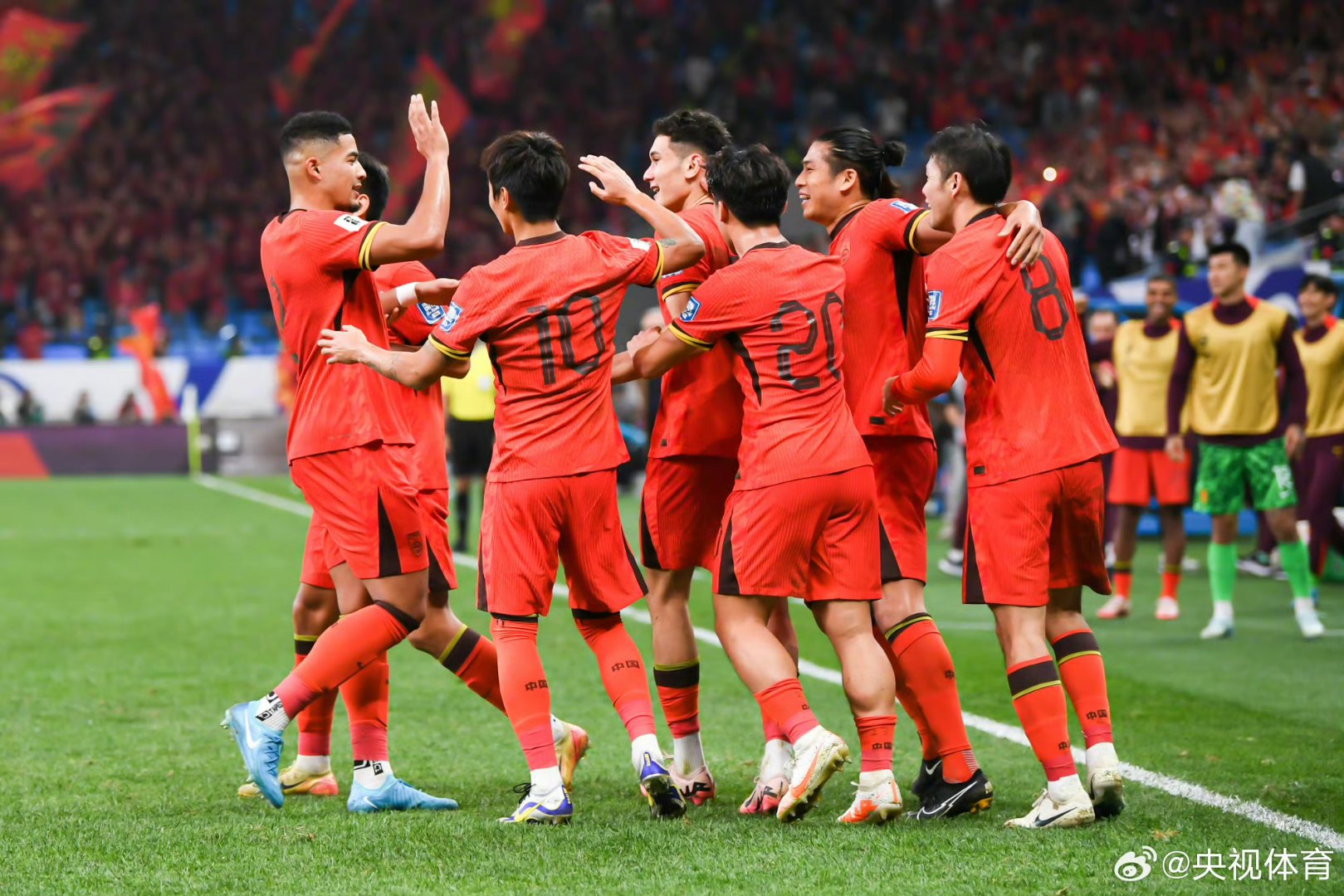 包含中国队鏖战印尼队，黄鸭组合高光表现的词条