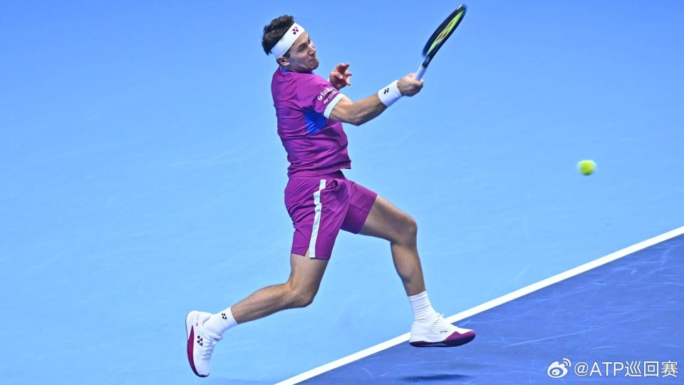 包含ATP总决赛绝杀澳网，阿尔卡拉斯惊艳四座的词条